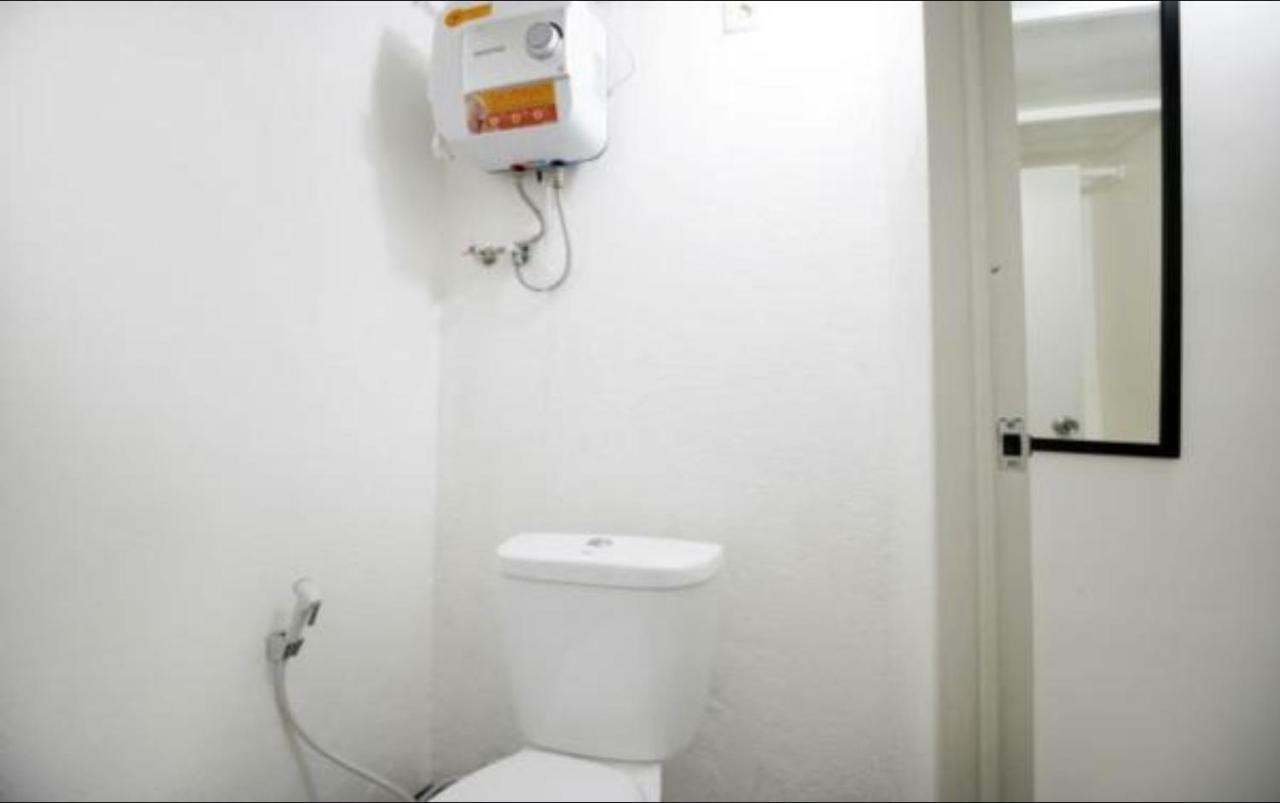 Hotel Kamar Keluarga Duri Kosambi Jakarta Exteriér fotografie